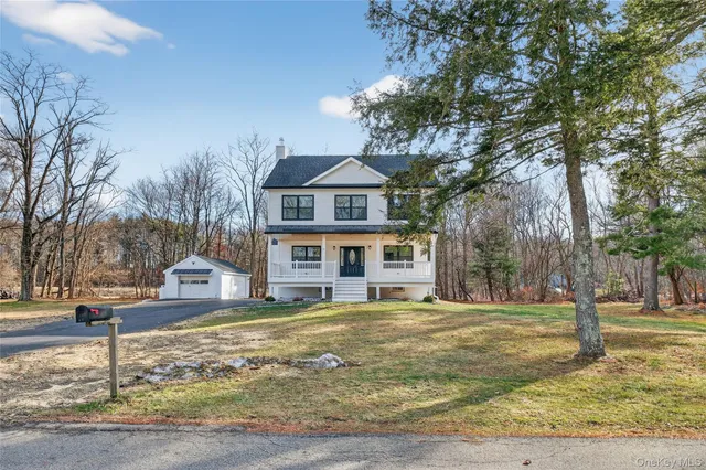 $679,900 | 11 Appleblossom Lane, Hopewell Junction, NY 12533