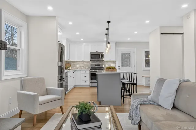 $679,900 | 11 Appleblossom Lane, Hopewell Junction, NY 12533