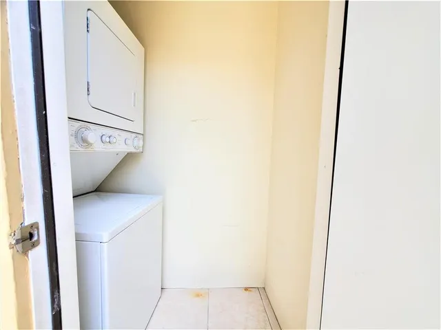 $1,750 | 66 Country Pl Court, Alpharetta, GA 30005