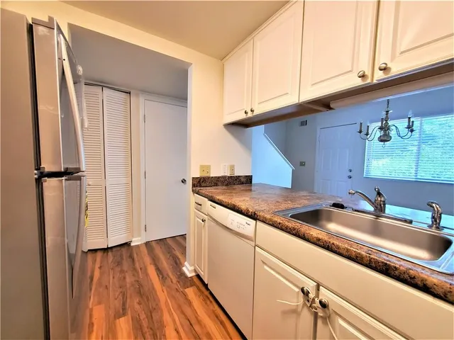 $1,750 | 66 Country Pl Court, Alpharetta, GA 30005