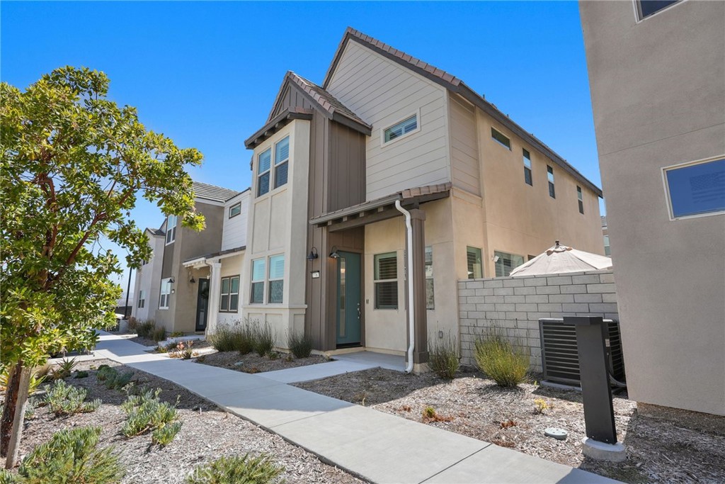 27367 Thunder Ridge Valencia, CA 91381 - Photo 3 of 56