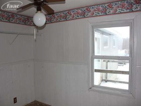 9352 West Stanley Road Flushing, MI 48433 - Photo 11 of 30 20348664-11.JPG
