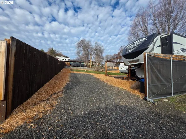 $239,000 | 605 Grant Avenue, Maupin, OR 97037