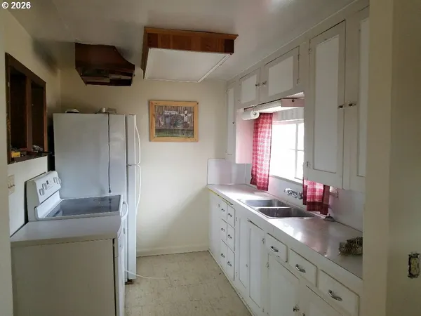 $239,000 | 605 Grant Avenue, Maupin, OR 97037