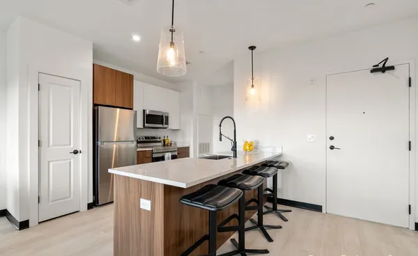 $3,200 | 600 Broadway, Unit 212, Chelsea, MA 02150