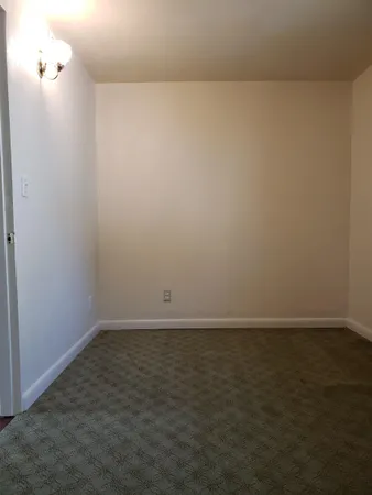 $75,000 | 220 Old Main Street, Newton, KS 67114