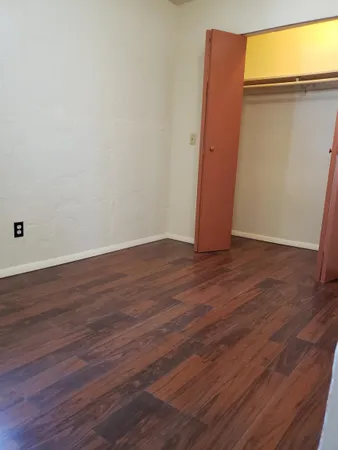 $75,000 | 220 Old Main Street, Newton, KS 67114