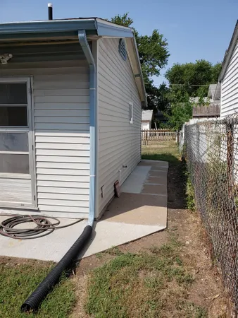 $75,000 | 220 Old Main Street, Newton, KS 67114