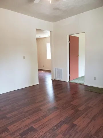 $75,000 | 220 Old Main Street, Newton, KS 67114