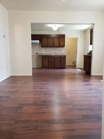 $75,000 | 220 Old Main Street, Newton, KS 67114