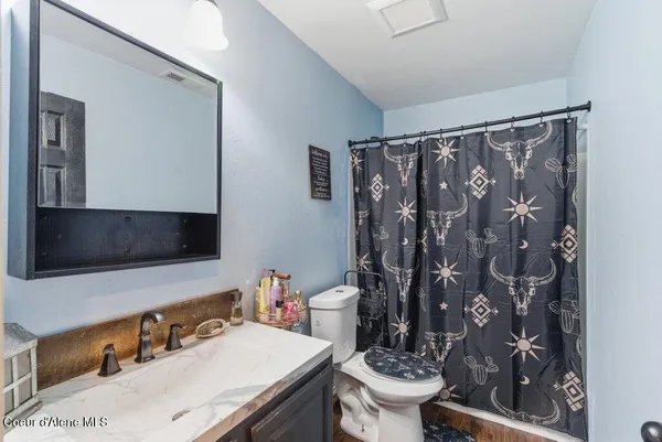 $469,000 | 31720 North Barbara Avenue, Spirit Lake, ID 83869