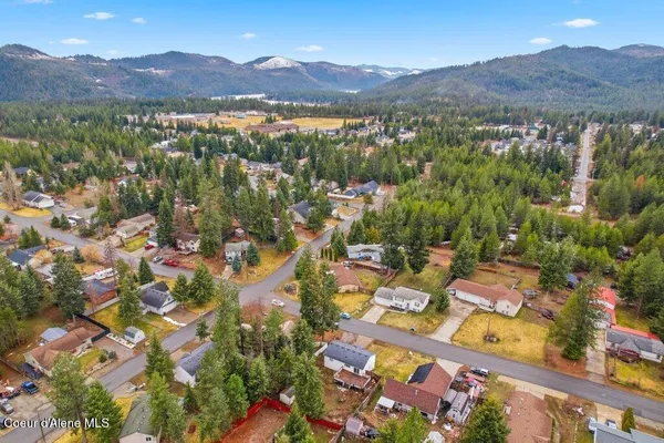 $469,000 | 31720 North Barbara Avenue, Spirit Lake, ID 83869