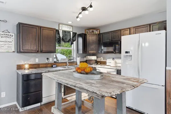 $469,000 | 31720 North Barbara Avenue, Spirit Lake, ID 83869