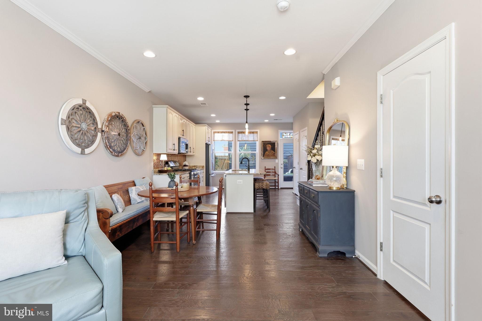 8934 Center Street Manassas, VA 20110 - Photo 6 of 33