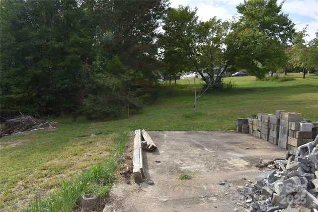 a view of a lake from a yard