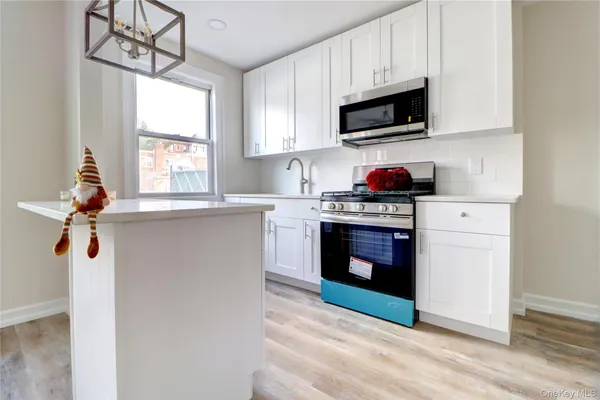 $948,888 | 6-23 159th Street | Beechhurst