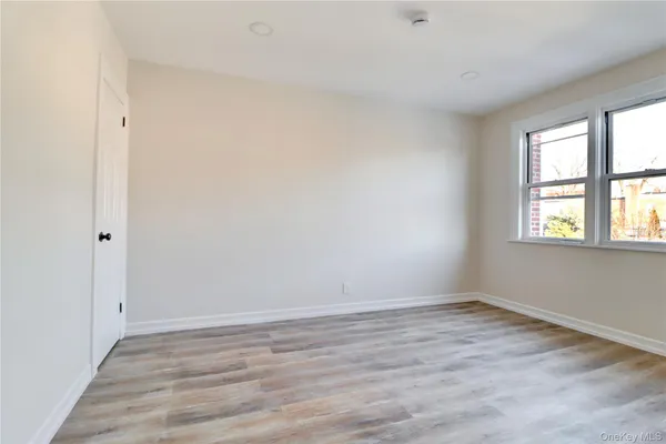 $948,888 | 6-23 159th Street | Beechhurst