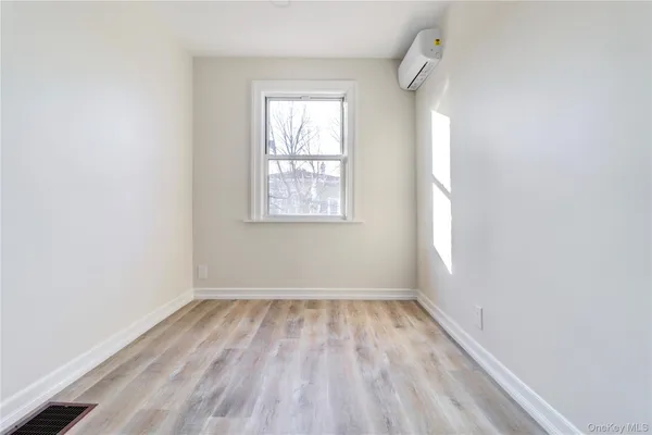 $948,888 | 6-23 159th Street | Beechhurst