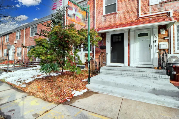 $948,888 | 6-23 159th Street | Beechhurst