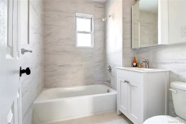 $948,888 | 6-23 159th Street | Beechhurst