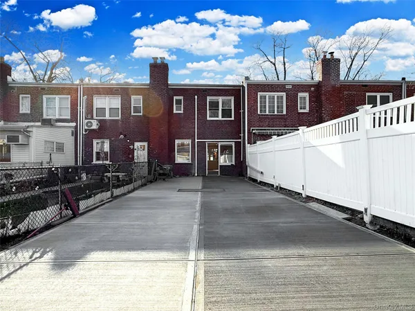 $948,888 | 6-23 159th Street | Beechhurst