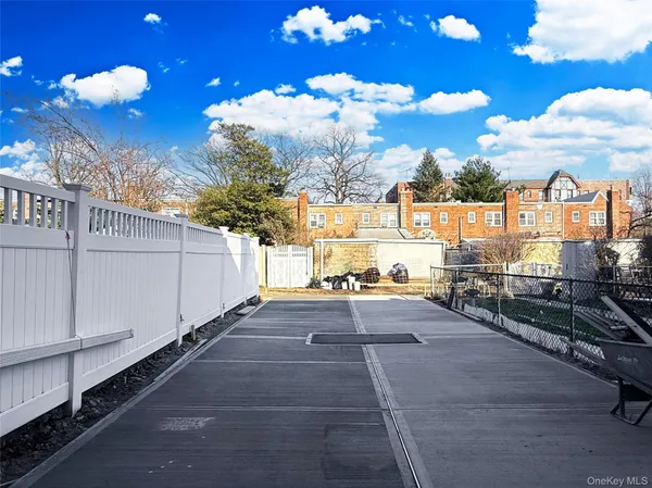 $948,888 | 6-23 159th Street | Beechhurst