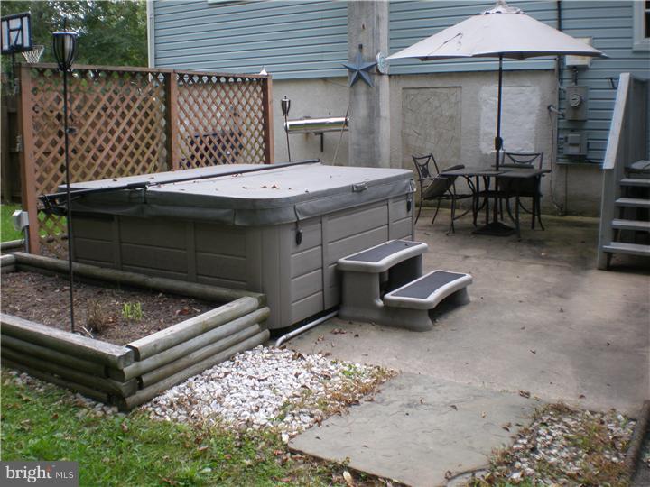1519 Almshouse Road Jamison, PA 18929 - Photo 17 of 19 Patio