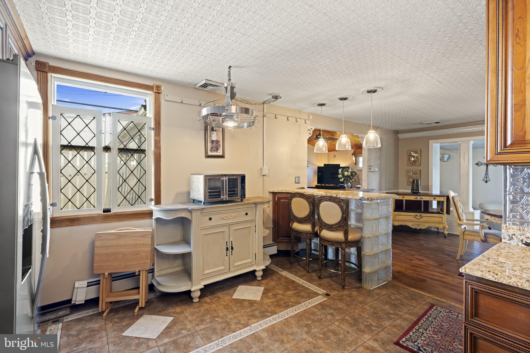 896 Pne Hl Road Philadelphia, PA 19115 - Photo 11 of 37