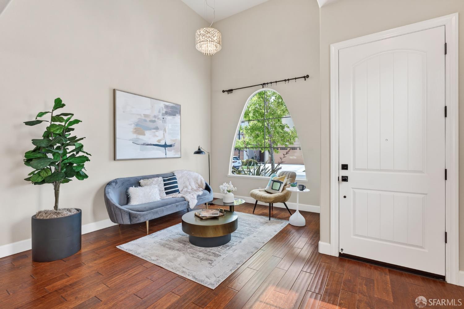 360 Gerald Circle Milpitas, CA 95035 - Photo 4 of 46 a living room with furniture and a potted plant
