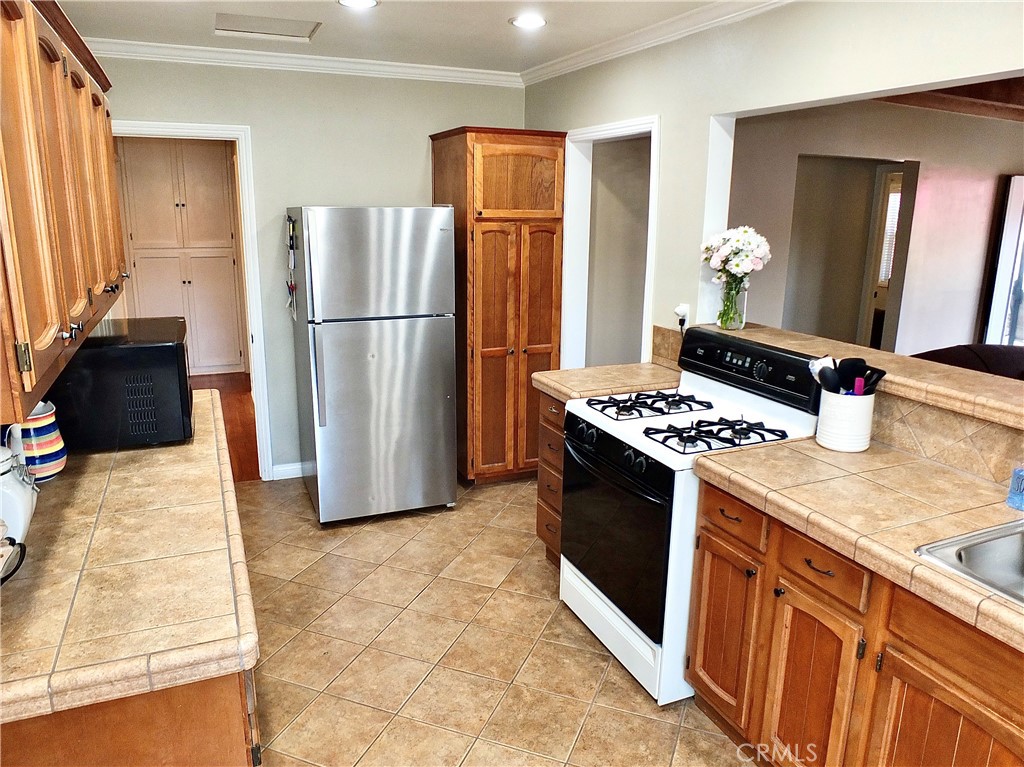 3903 North Studebaker Road Long Beach, CA 90808 - Photo 24 of 48