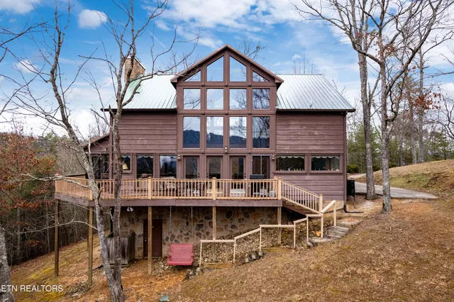 $1,495,000 | 504 Twin Oak Mountain Lane, Townsend, TN 37882