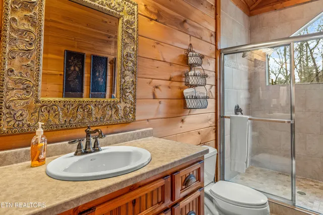 $1,495,000 | 504 Twin Oak Mountain Lane, Townsend, TN 37882