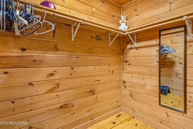 $1,495,000 | 504 Twin Oak Mountain Lane, Townsend, TN 37882