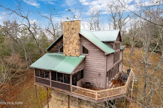 $1,495,000 | 504 Twin Oak Mountain Lane, Townsend, TN 37882