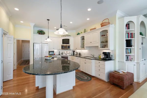 $885,000 | 26 Strathaven Drive, Pinehurst, NC 28374