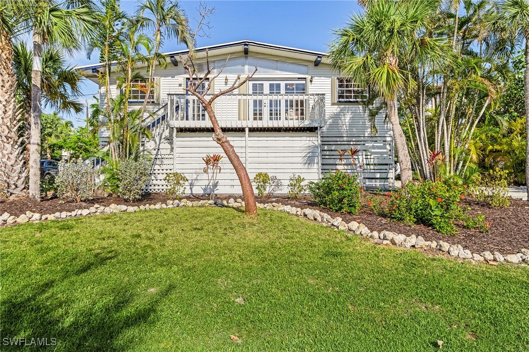 567 Rabbit Road Sanibel, FL 33957 - Photo 2 of 34