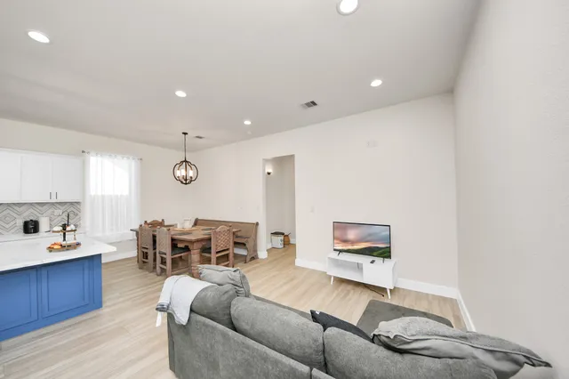 $2,600 | 8420 A Lanewood Drive, Houston, TX 77016