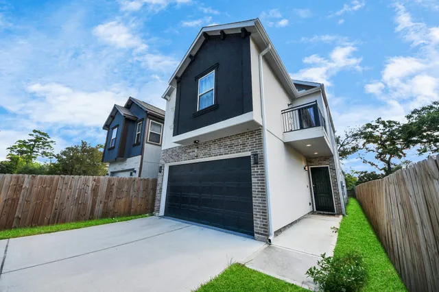 $2,600 | 8420 A Lanewood Drive, Houston, TX 77016