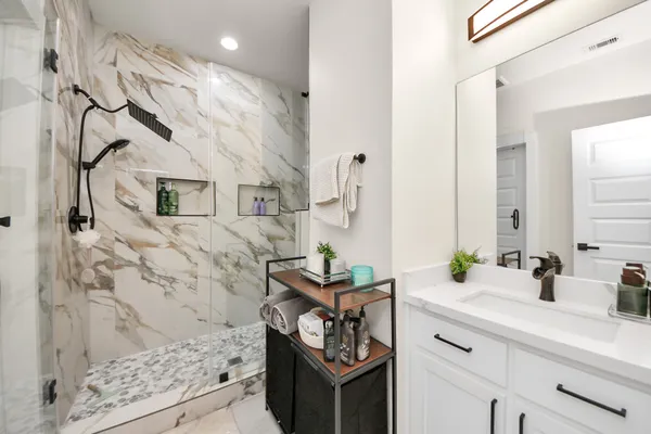 $2,500 | 8420 A Lanewood Drive, Houston, TX 77016