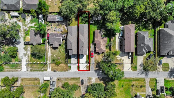 $2,500 | 8420 A Lanewood Drive, Houston, TX 77016