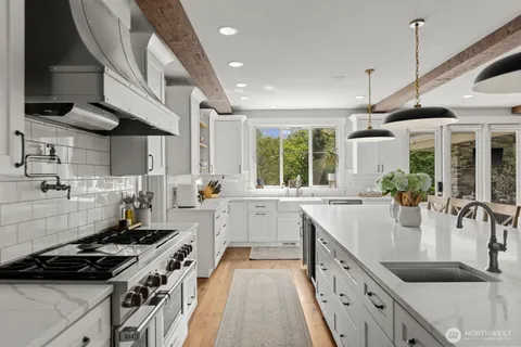$2,995,000 | 19710 166th Avenue Northeast, Woodinville, WA 98072