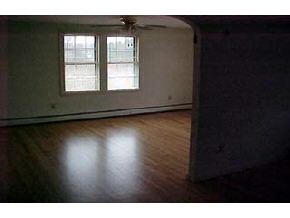 21 Main Street, Unit 2 Raymond, NH 03077 - Photo 2 of 3