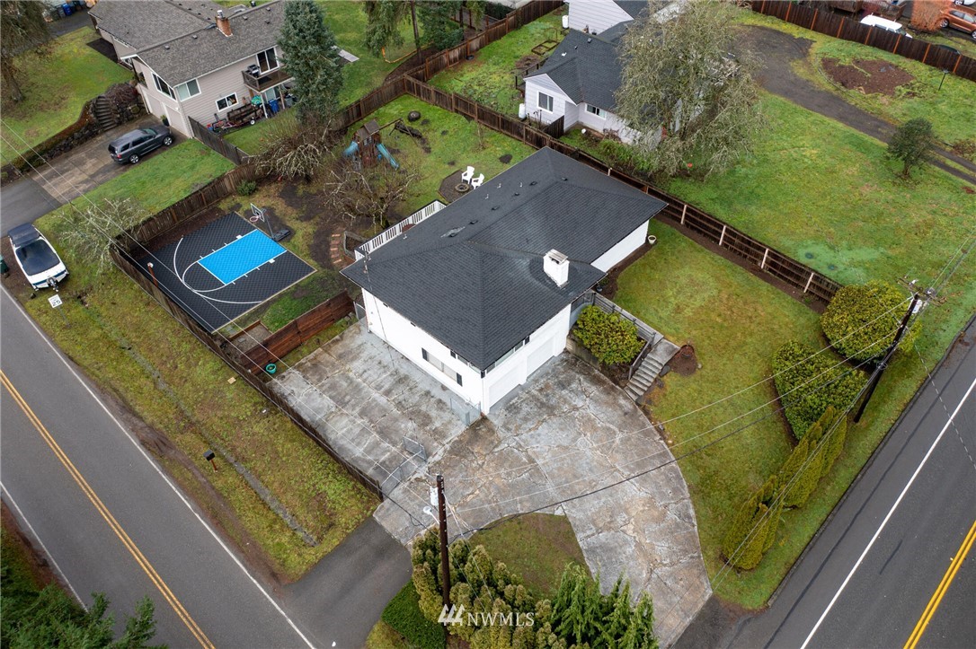 24326 Meridian Avenue South Bothell, WA 98021 - Photo 38 of 40 an aerial view of a house