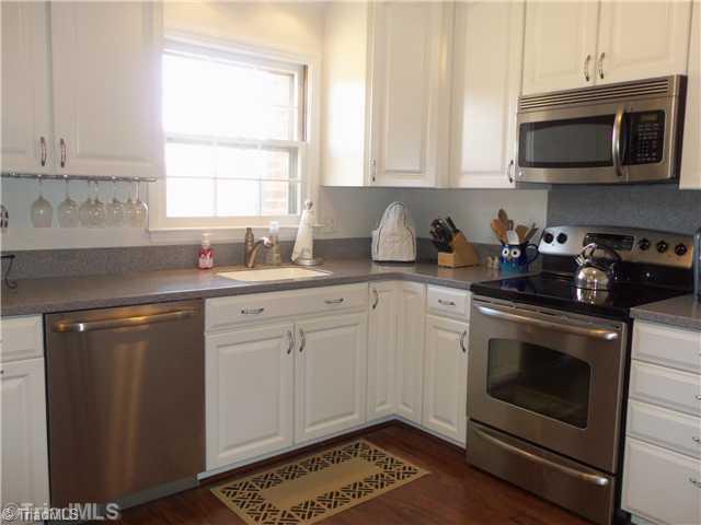 1687 Deadmon Road Mocksville, NC 27028 - Photo 4 of 15 Kitchen.