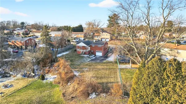 $229,900 | 505 Bloomfield Drive, Greensburg, PA 15601