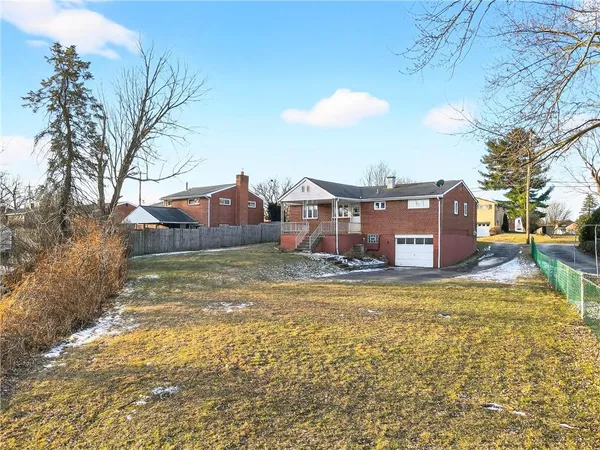 $229,900 | 505 Bloomfield Drive, Greensburg, PA 15601