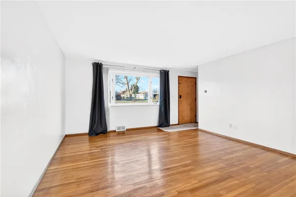 $229,900 | 505 Bloomfield Drive, Greensburg, PA 15601