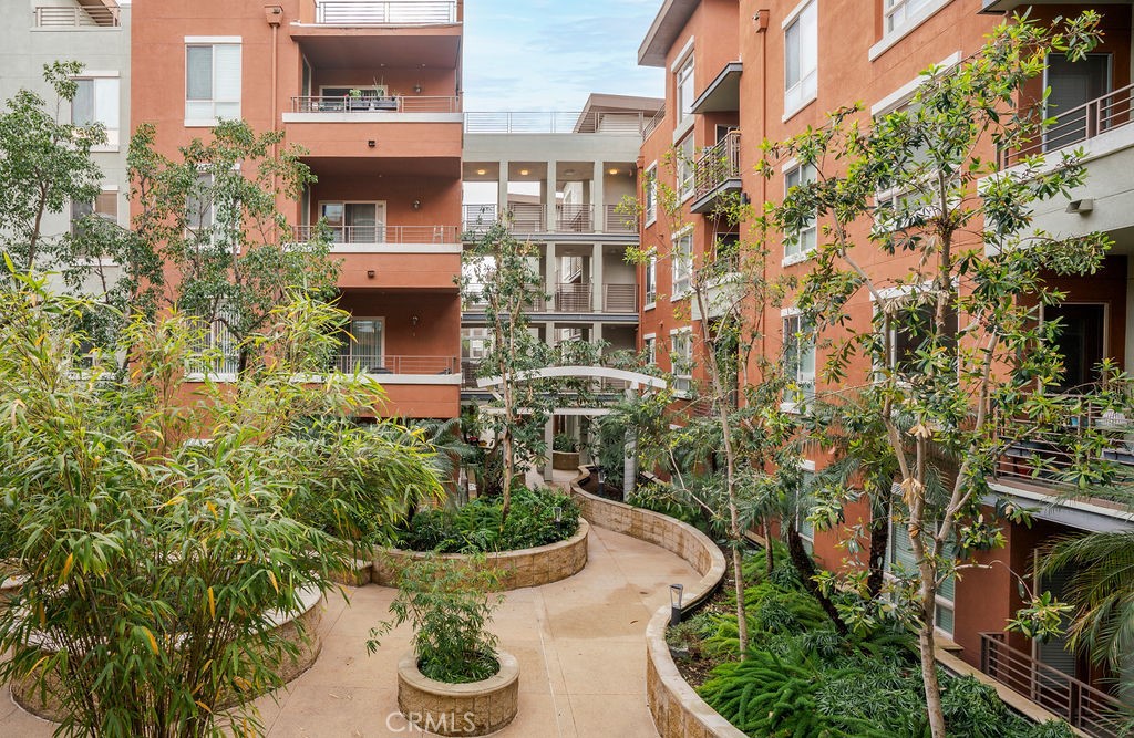 100 South Alameda Street, Unit 213 Los Angeles, CA 90012 - Photo 16 of 41 a view of a multi story building