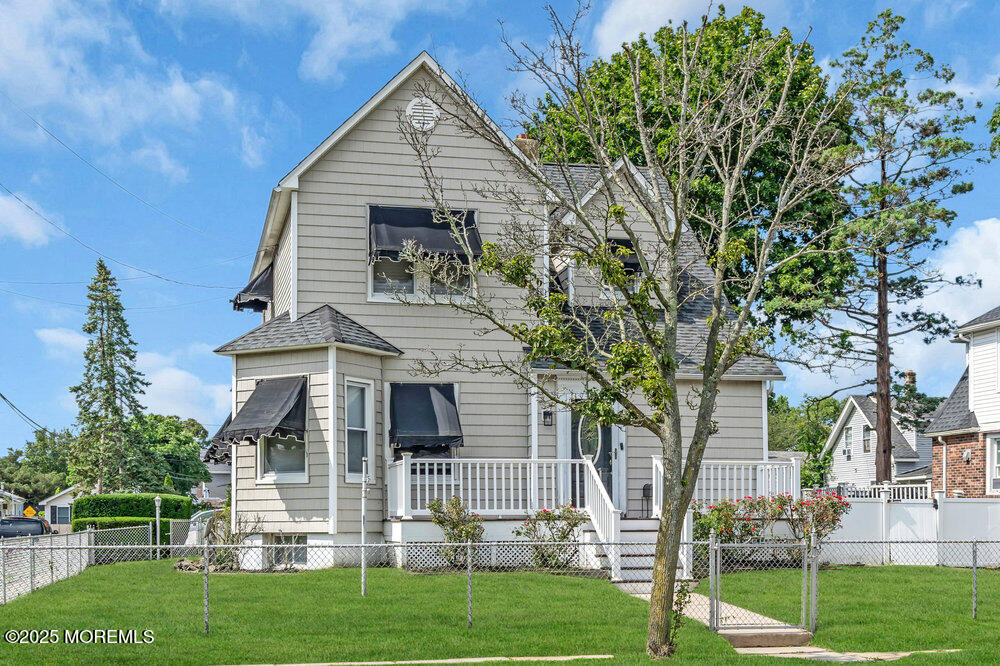 708 18th Avenue Lake Como, NJ 07719 - Photo 2 of 35 front view of a house with a yard