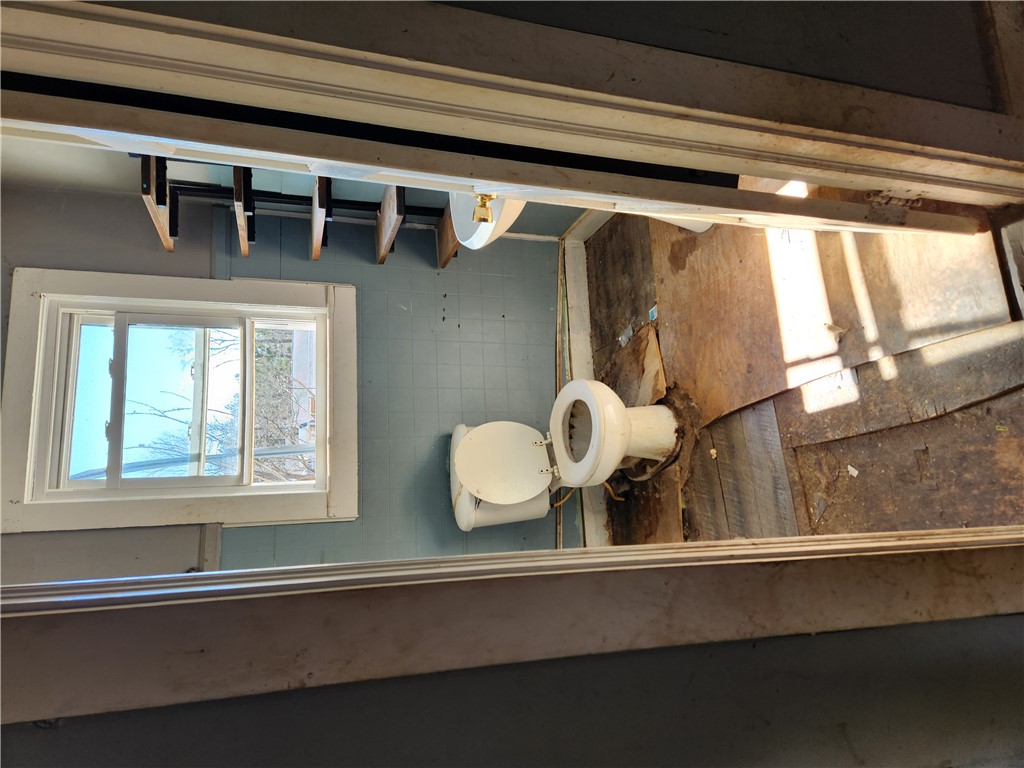 1326 Chiquola Avenue Honea Path, SC 29654 - Photo 14 of 15 This bathroom offers an opportunity for renovation to create a personalized retreat.